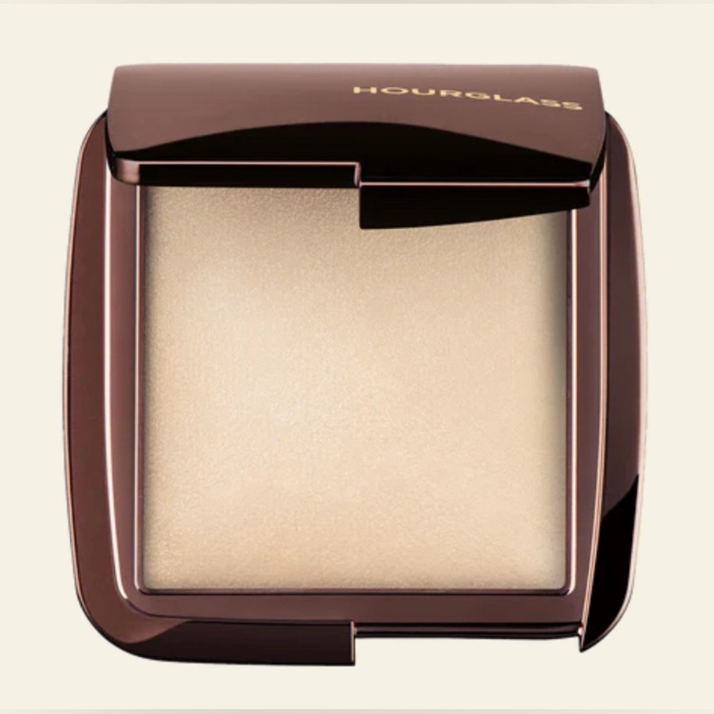 New Hourglass AMBIENT™ LIGHTING FINISHING POWDER - Diffused Light